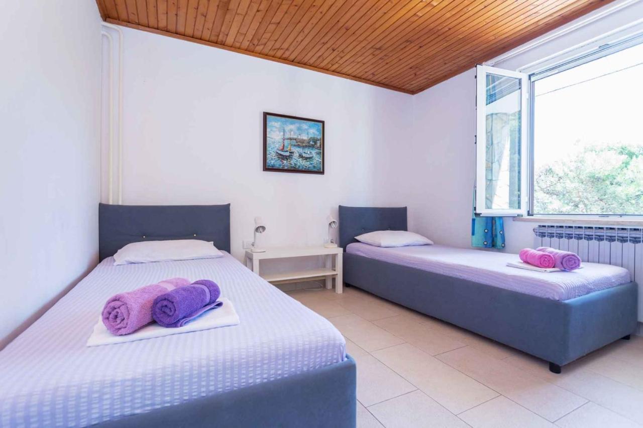 Mali Losinj Apartment 8 Bagian luar foto